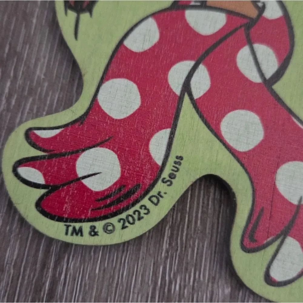 Dr. Seuss The Grinch Who Stole Christmas Wall Garland